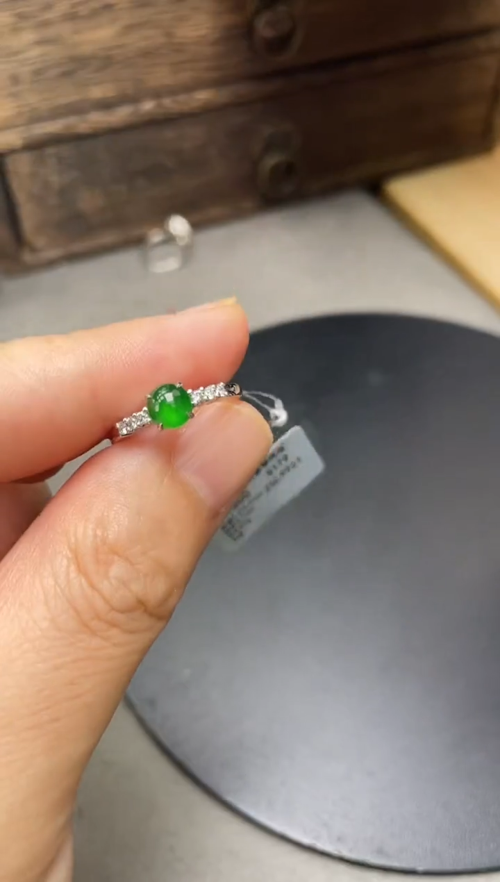 18K金镶嵌把件翡翠翡翠戒指