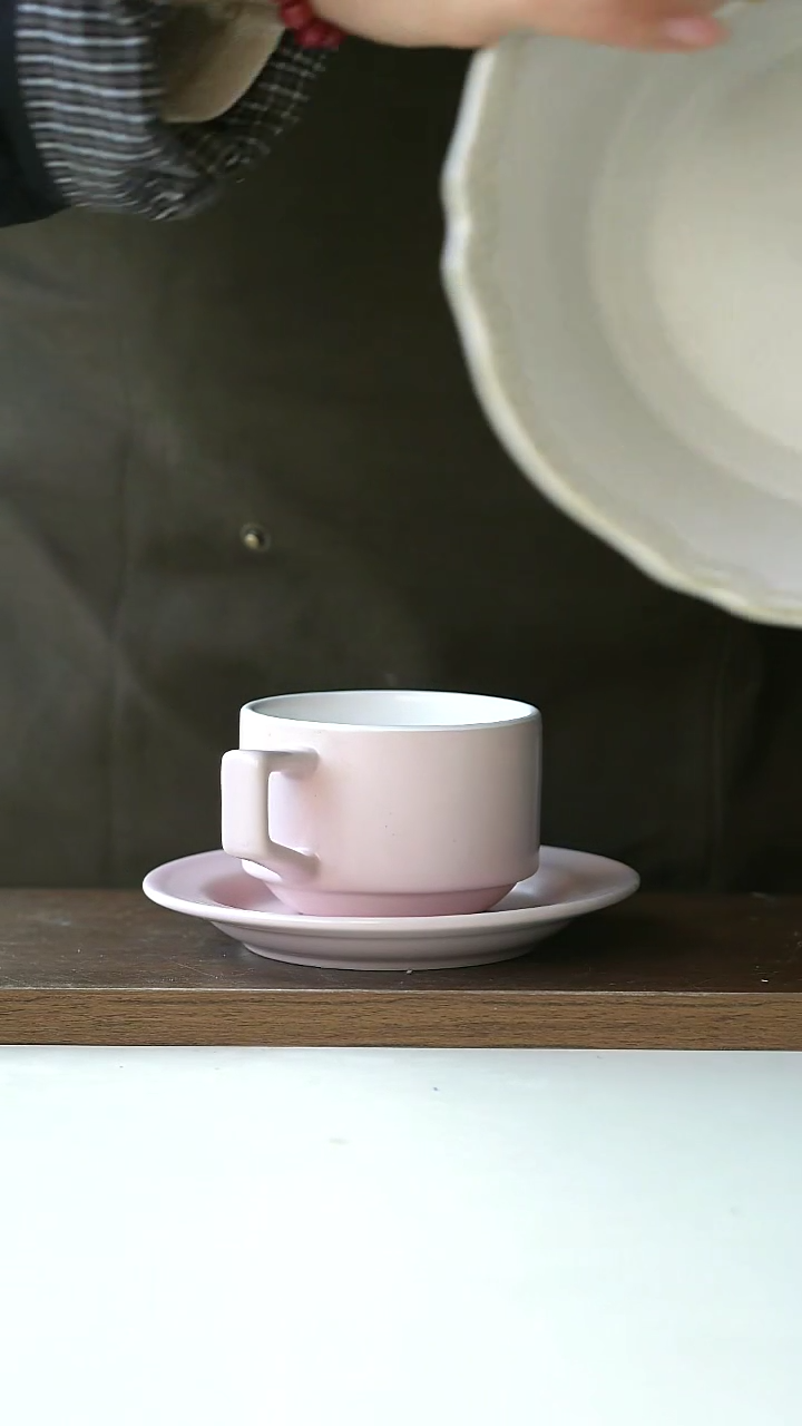 【闪购商品】陶瓷莫兰迪粉色咖啡杯碟200ml瑕@4-2@