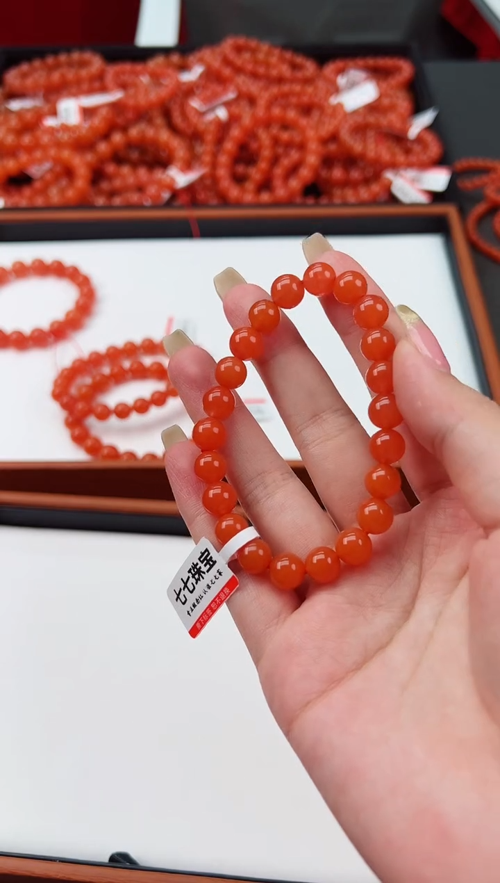 【闪购商品】南红玛瑙手串未镶嵌滴水洞亮光高高品8+一条