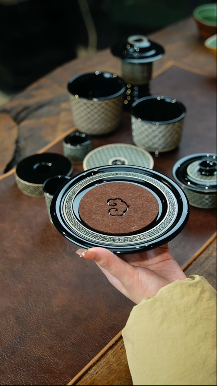 【闪购商品】瓷片李斌 玄色系列 回纹壶承