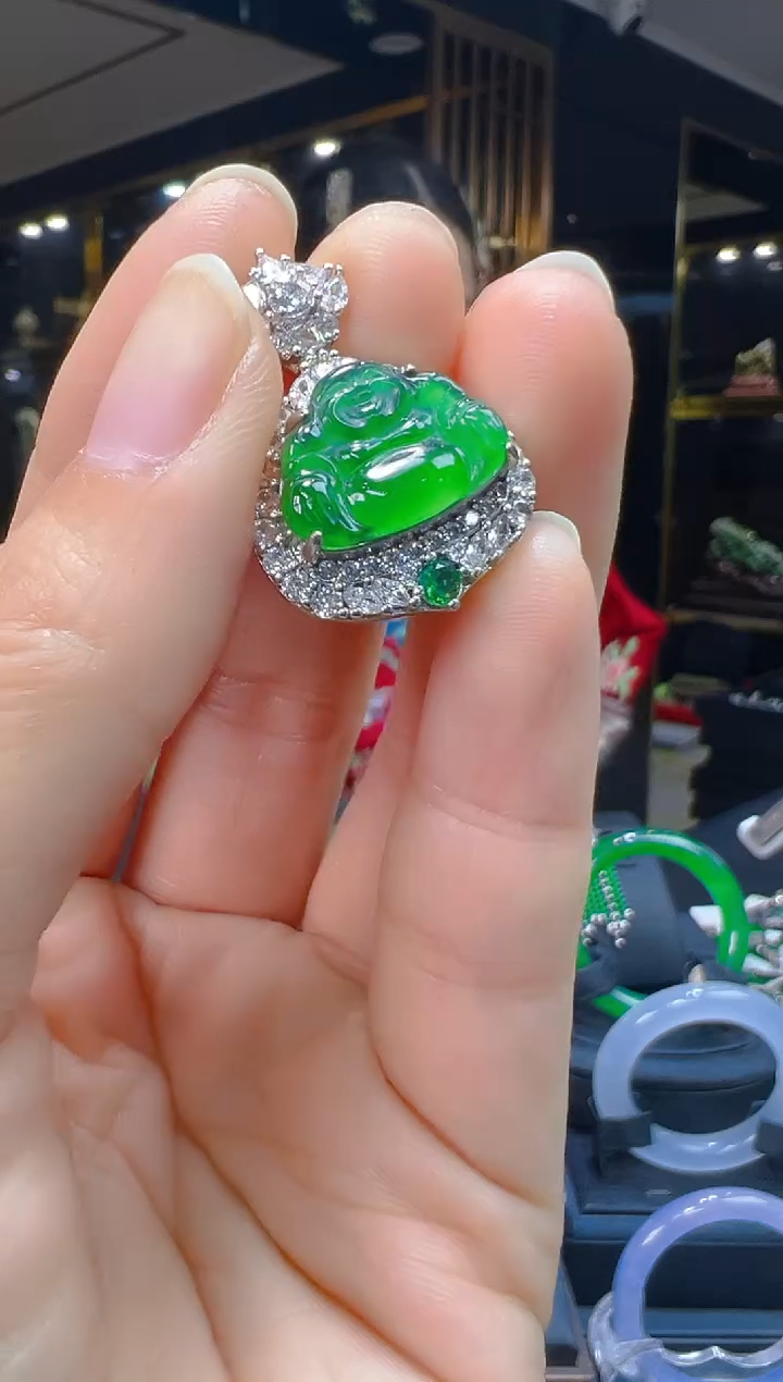 吊坠(赠链)未镶嵌翡翠005(多样性发货发其一)