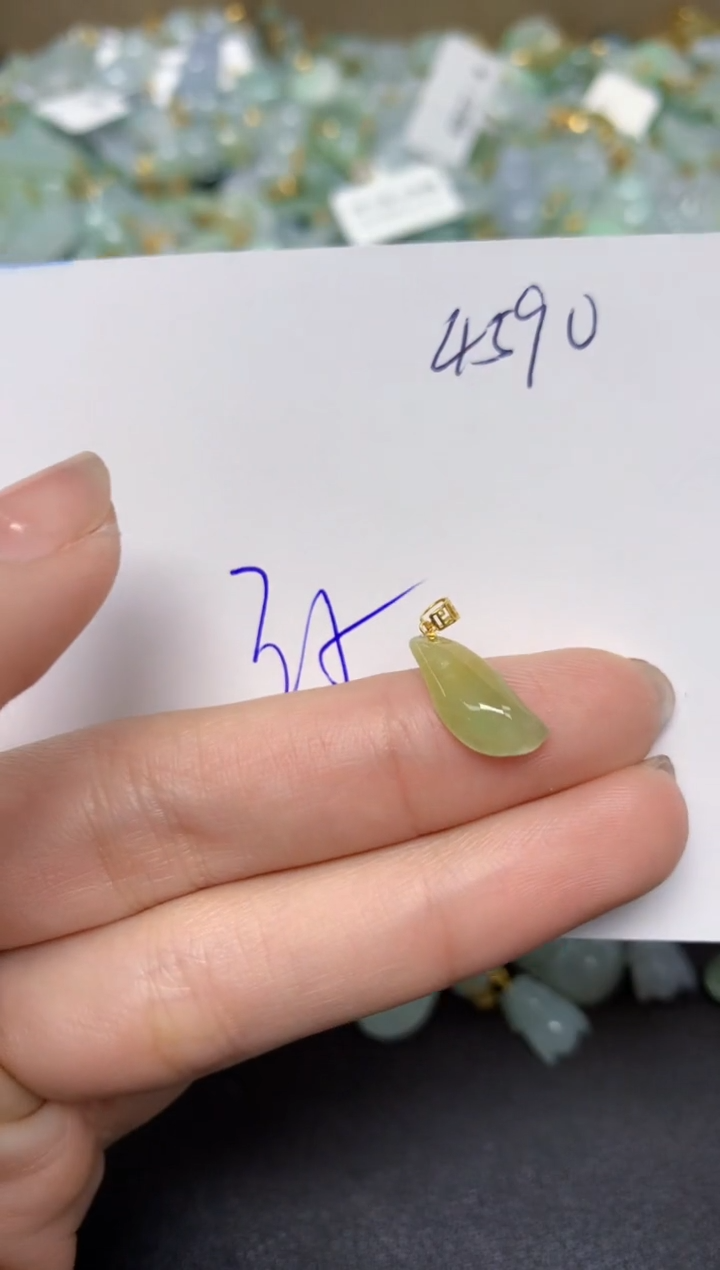 【闪购商品】翡翠颈饰18K金镶嵌天然翡翠A货