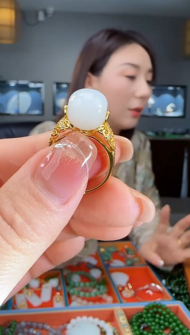 银S925镶嵌戒指和田玉1