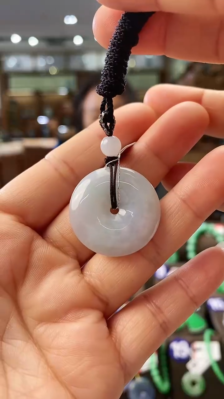 【闪购商品】翡翠颈饰未镶嵌平安扣