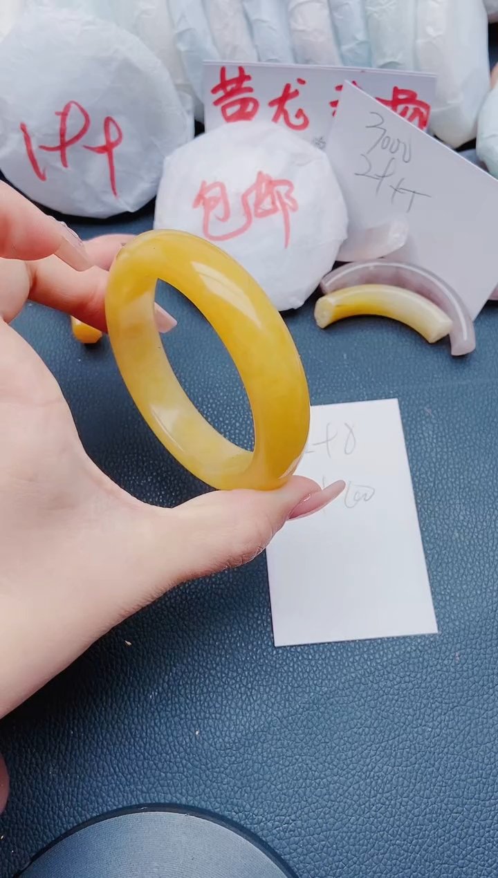 【闪购商品】石英质玉手镯未镶嵌L98-59-60