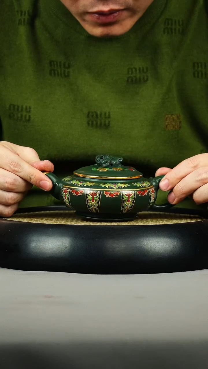 茶壶紫砂绿泥 金蟾 珐琅彩 饕餮纹