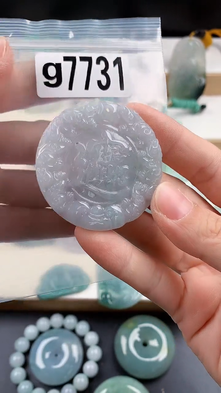 颈饰未镶嵌翡翠天然翡翠吊坠挂件