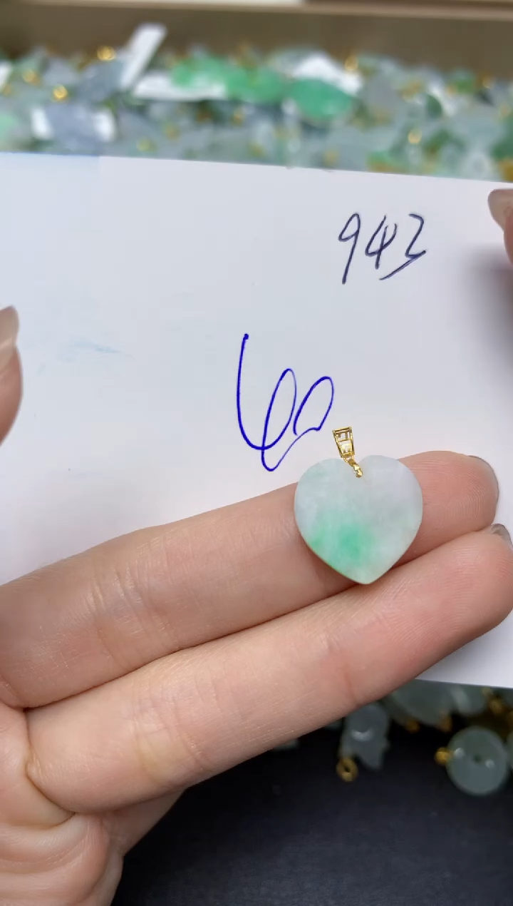 【闪购商品】翡翠颈饰18K金镶嵌天然翡翠A货