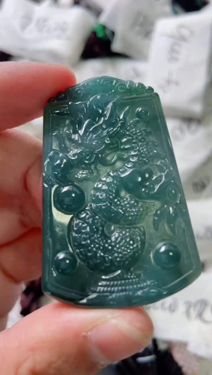 颈饰未镶嵌翡翠3