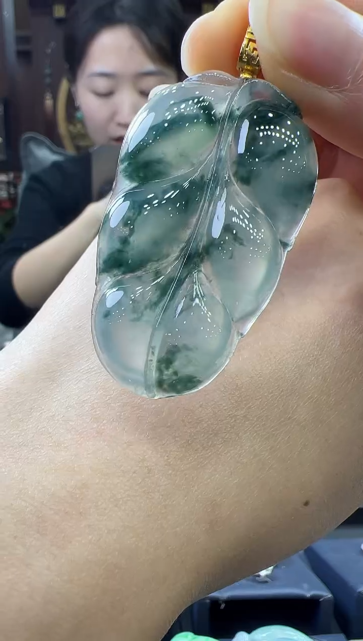 【闪购商品】翡翠挂件18K金镶嵌叶子不含链