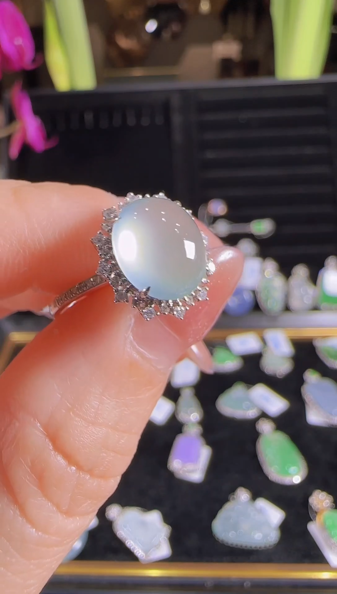 【闪购商品】翡翠戒指18K金镶嵌白冰蛋面戒指