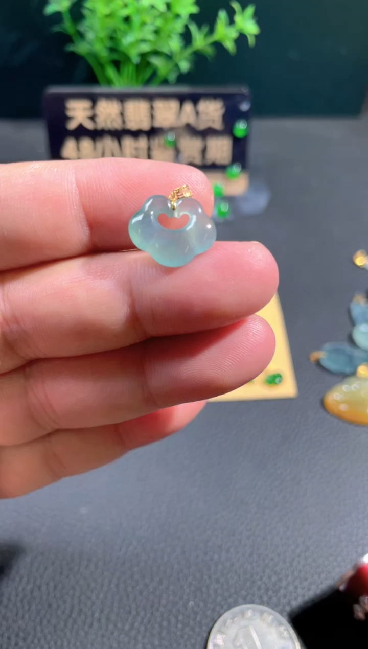 【闪购商品】翡翠颈饰18K金镶嵌翡翠