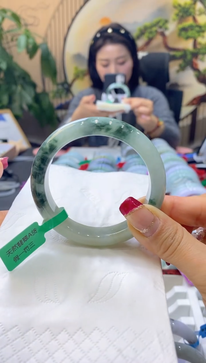 【闪购商品】翡翠手镯未镶嵌99910699