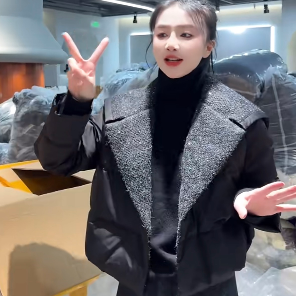 米莱Jiaer/冬季新款时尚短款大翻领羽绒服29873