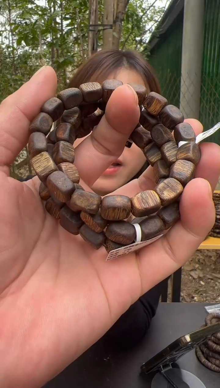 【闪购商品】沉香手串8克金沙叶板头老料手串多样性发货1条