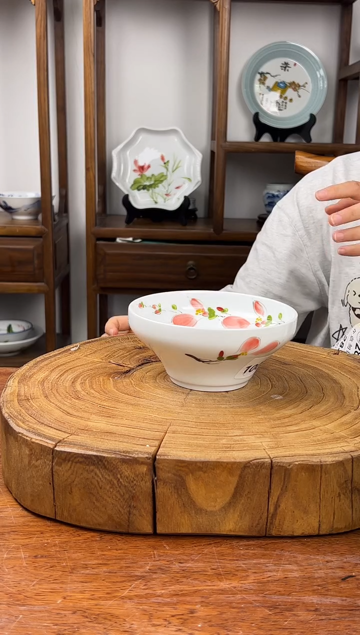 瓷片景德镇手绘釉中彩（食品级）粉玉兰葫芦碗1002