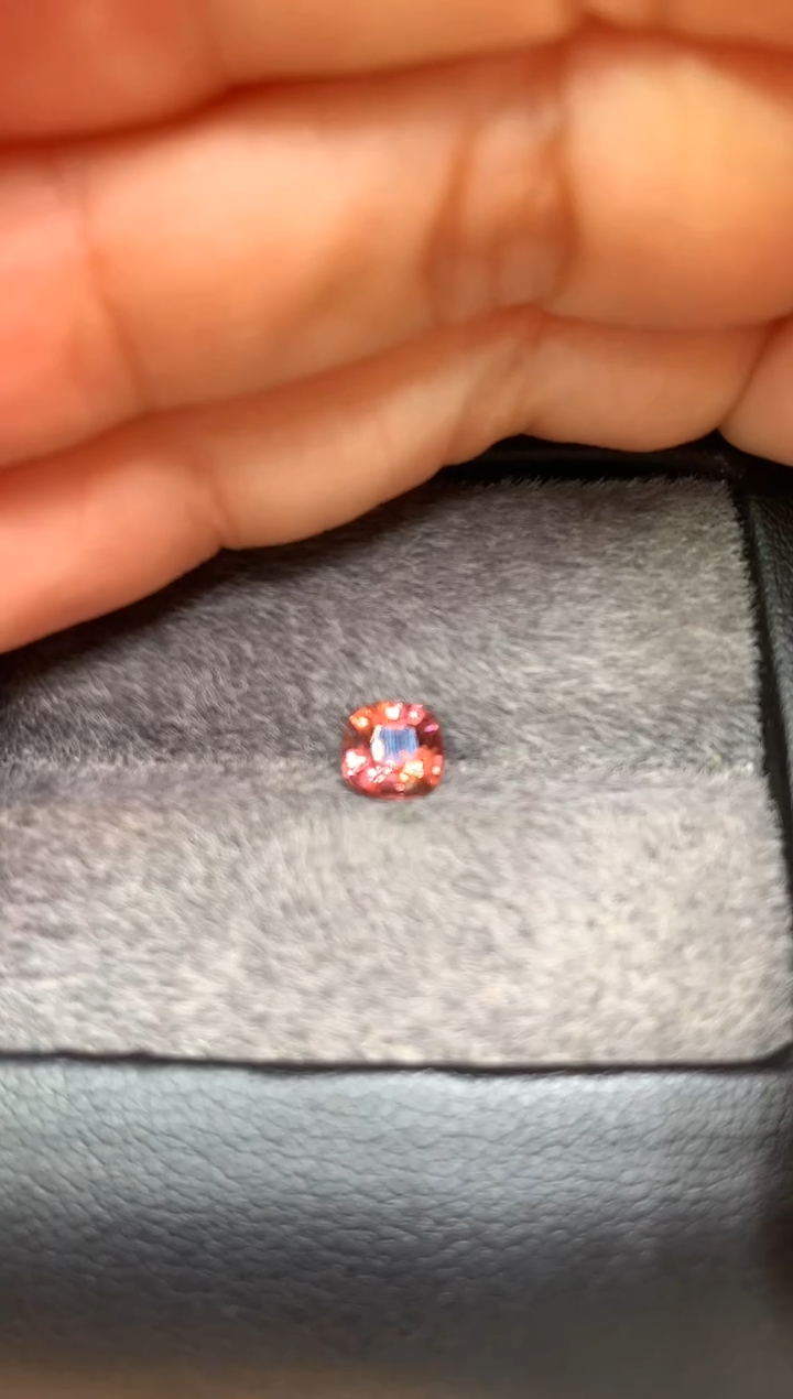 【闪购商品】定制尖晶石裸石未镶嵌枕型 橙棕色调 0.93ct