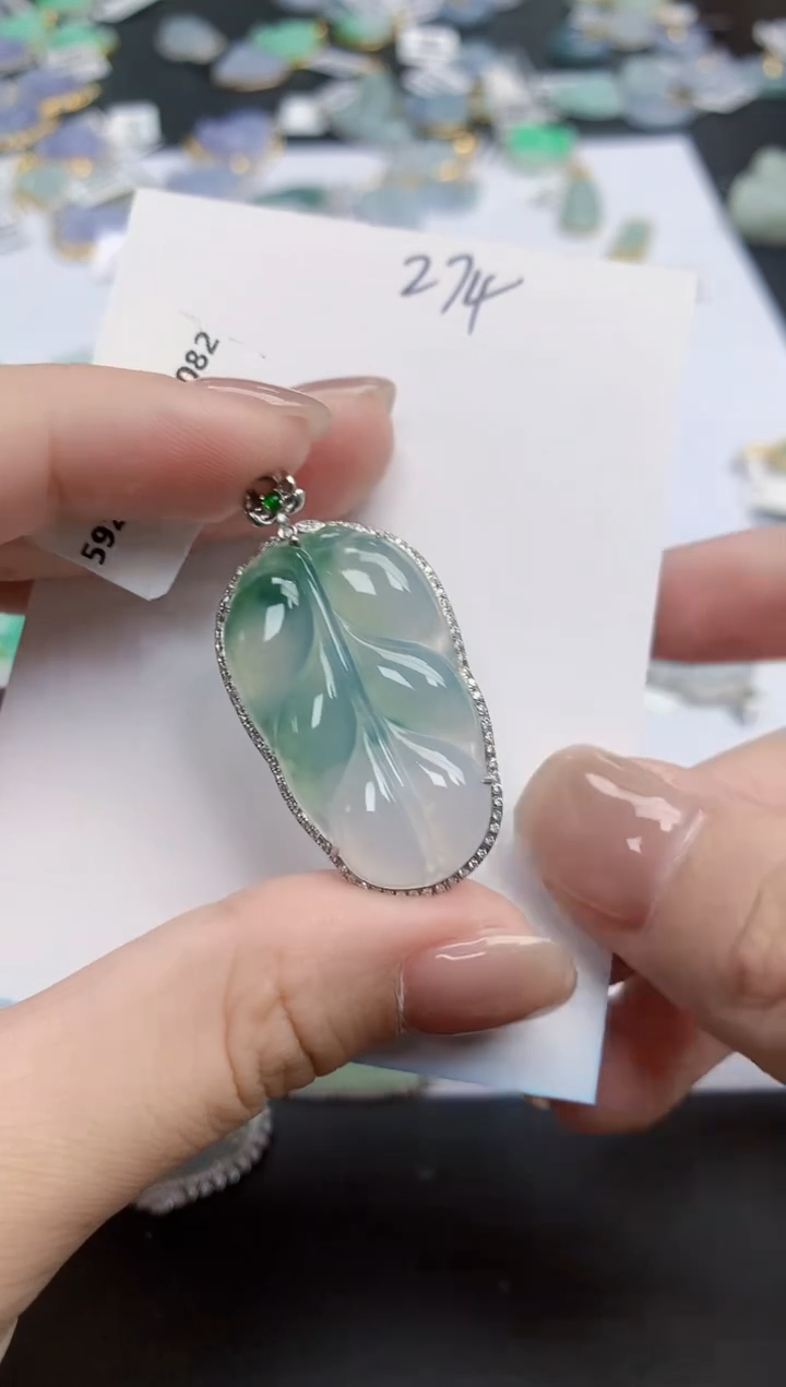 【闪购商品】翡翠颈饰18K金镶嵌天然缅甸翡翠A货