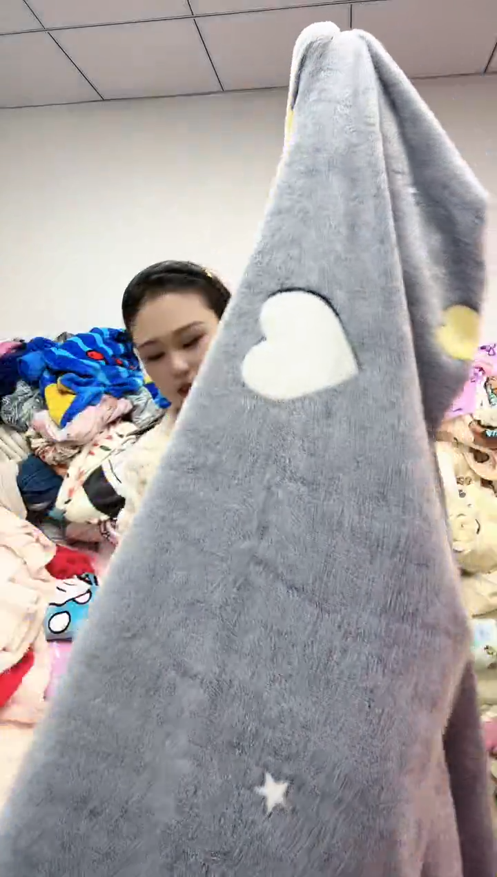 法兰绒2.3X1.8左右以主播所说为准