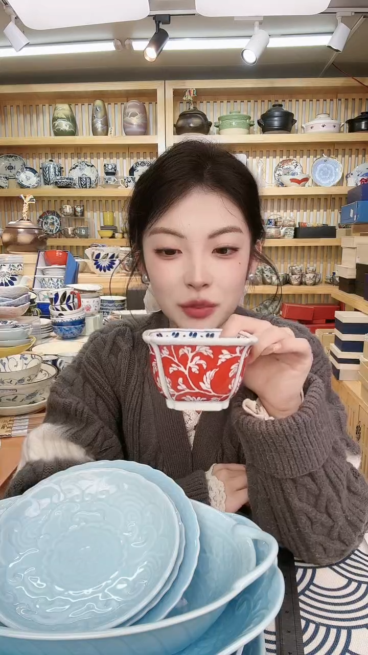 【闪购商品】盘有田烧10.5cm赤唐草方钵一个