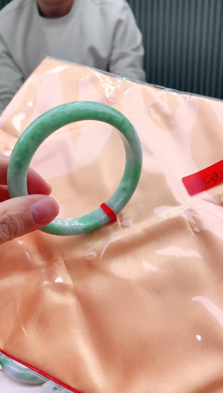 未镶嵌手镯翡翠59