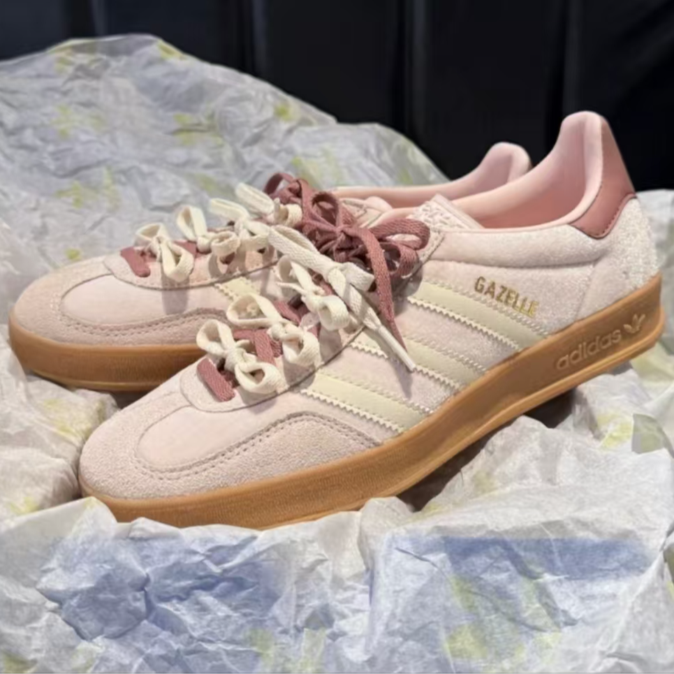 Adidas三叶草 GAZELLE 舒适百搭粉色草莓慕斯配色新款T头鞋JR0232