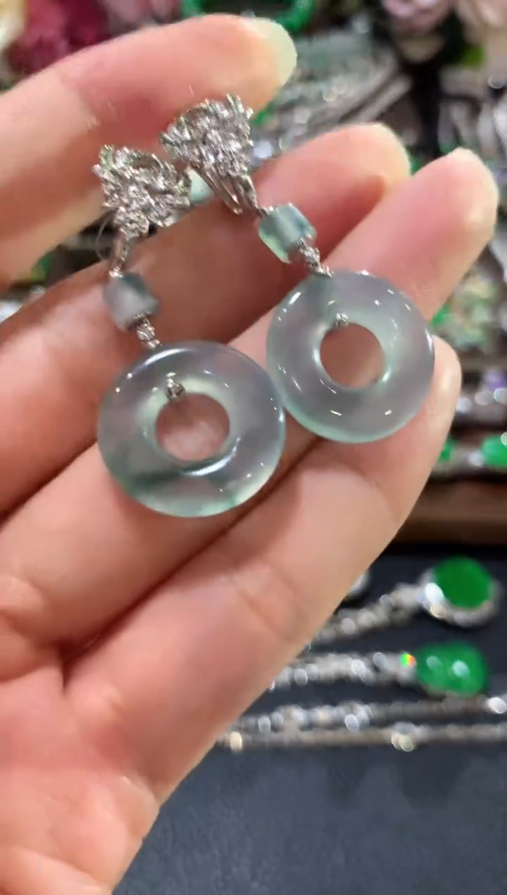 18K金镶嵌翡翠耳饰m9  