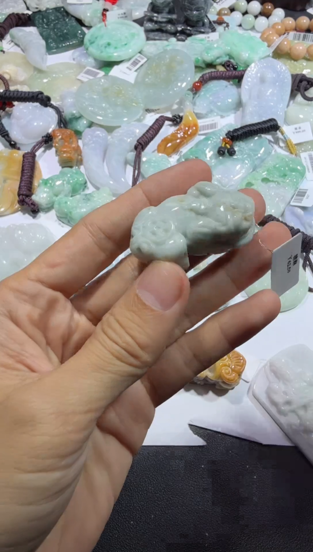 【闪购商品】翡翠颈饰未镶嵌00009320