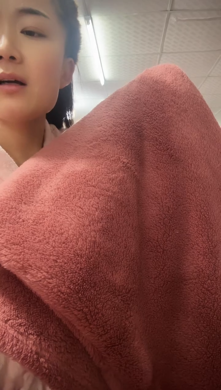 法兰绒砖红色加绒毛毯2*1.5