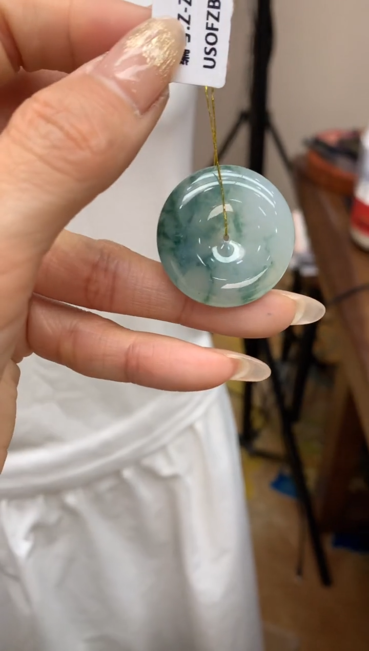 【闪购商品】翡翠颈饰未镶嵌平安扣