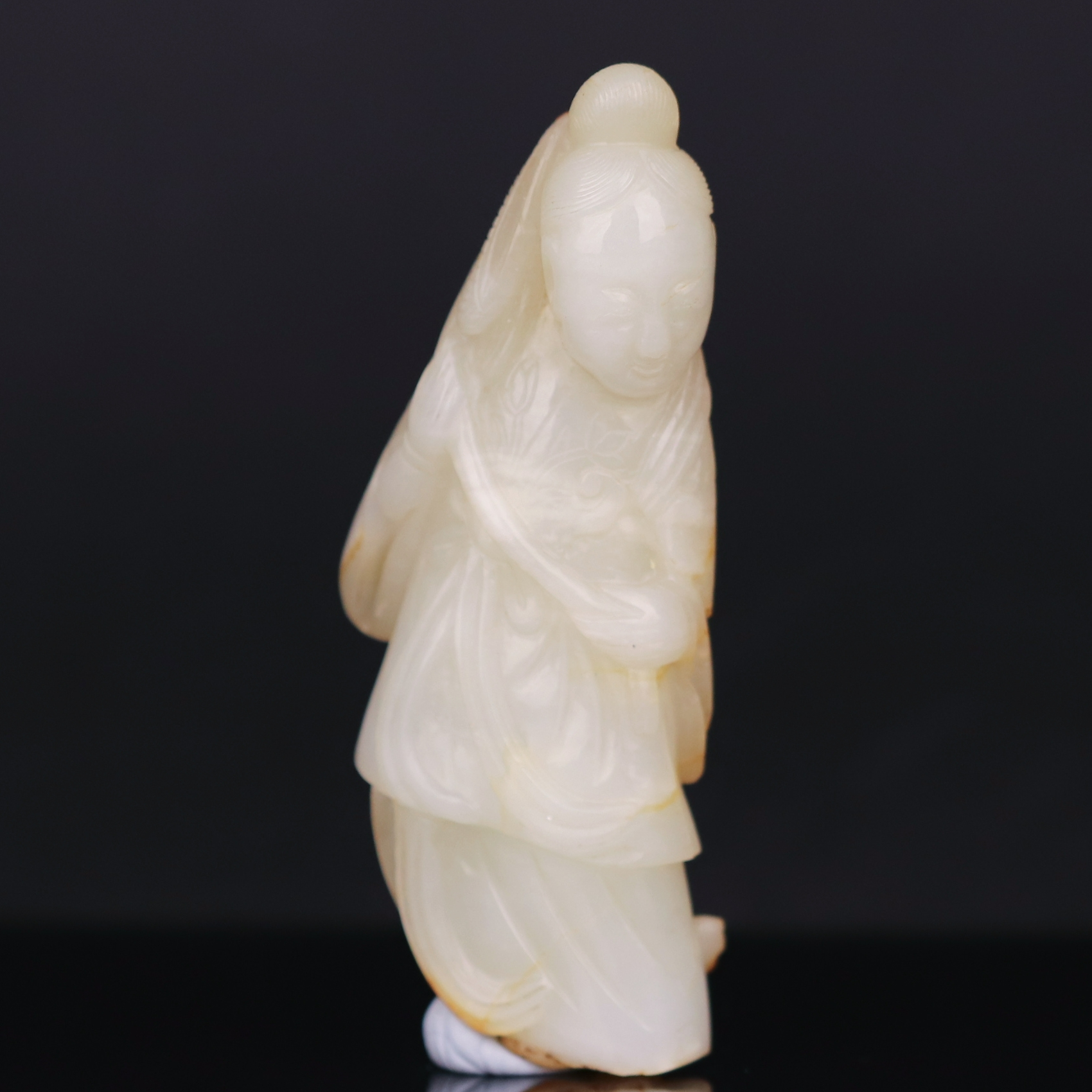 【古董】31、明代  和田玉留皮巧雕鱼篮观音