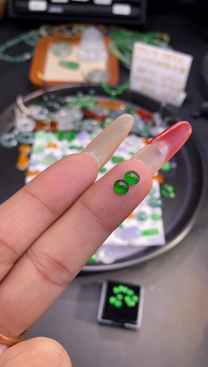 【闪购商品】翡翠挂件未镶嵌蛋面