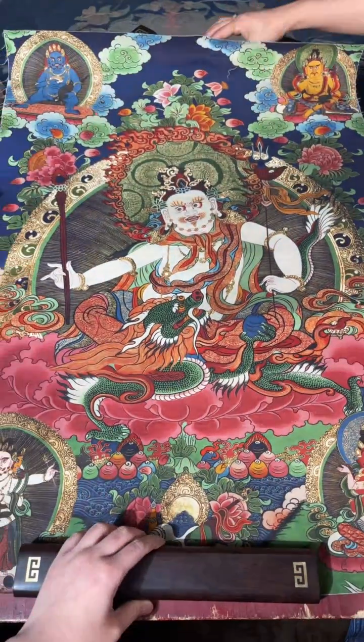 卷轴画龙妹的唐卡tk16