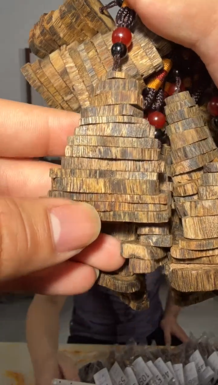 沉香香囊沉香棋楠挂件多样性发一