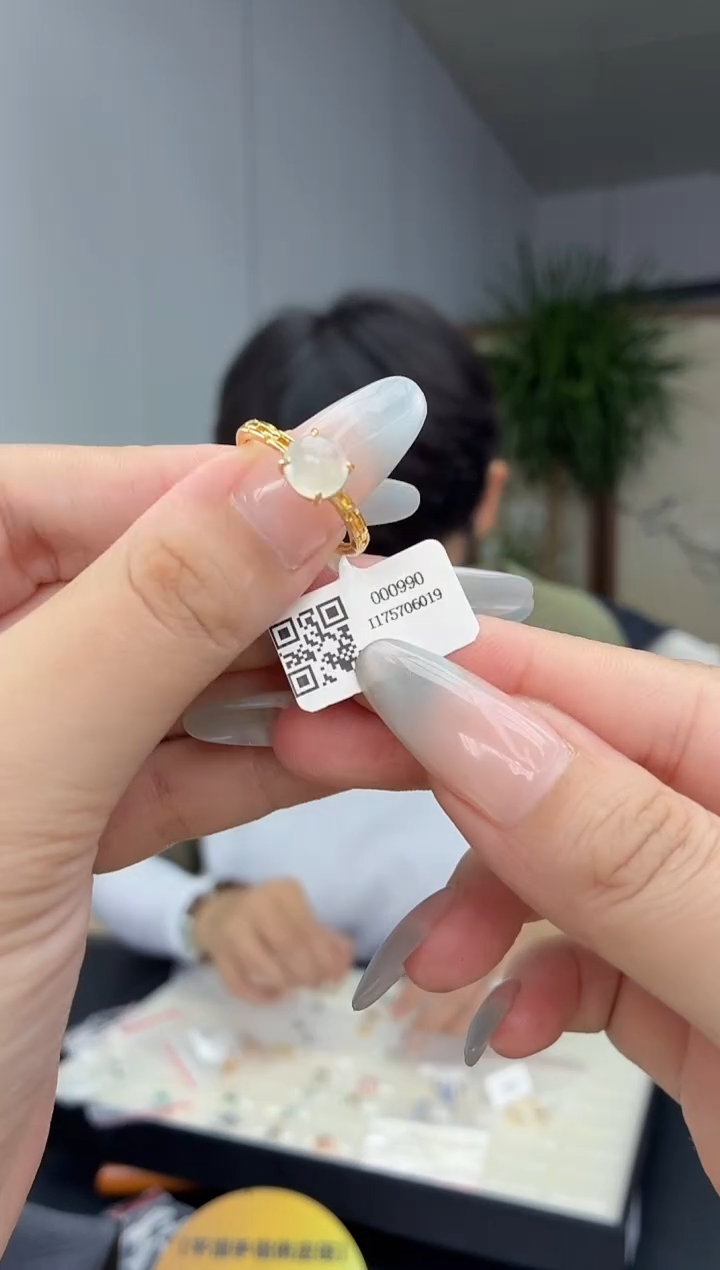 颈饰银S925镶嵌翡翠1111111111