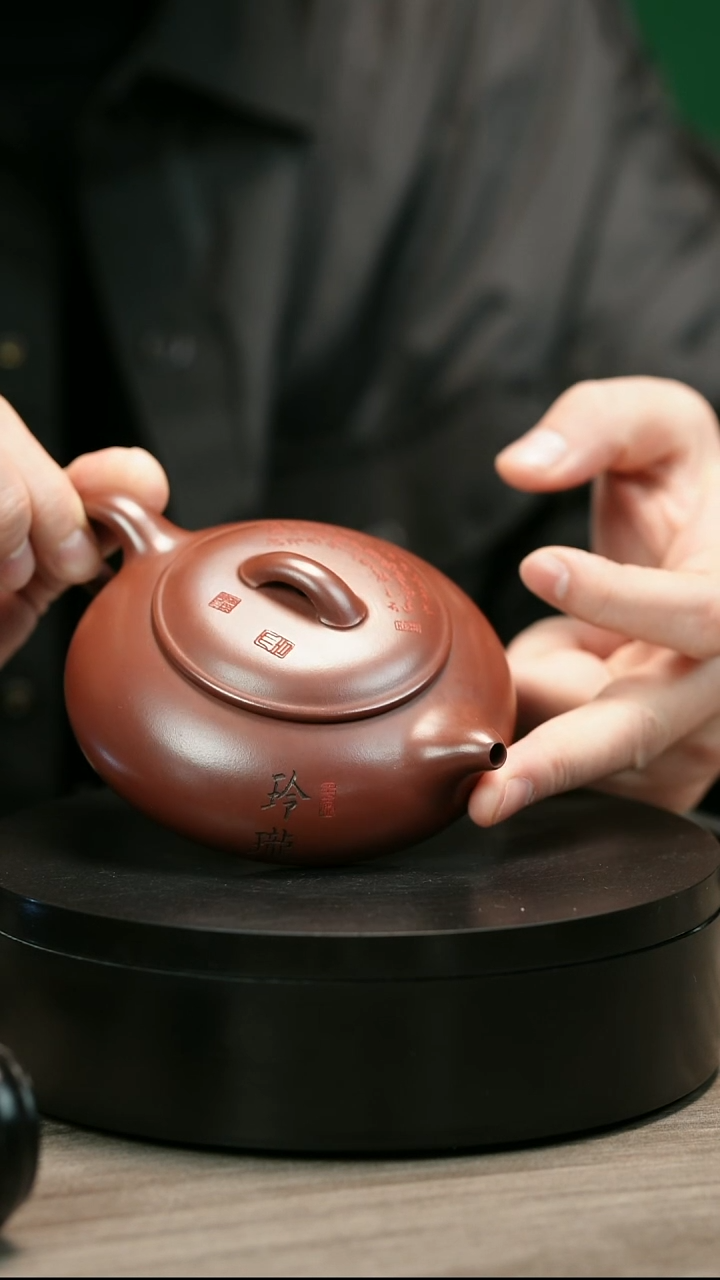 茶壶紫砂A**鱼H2357李传荣刻绘乳瓢