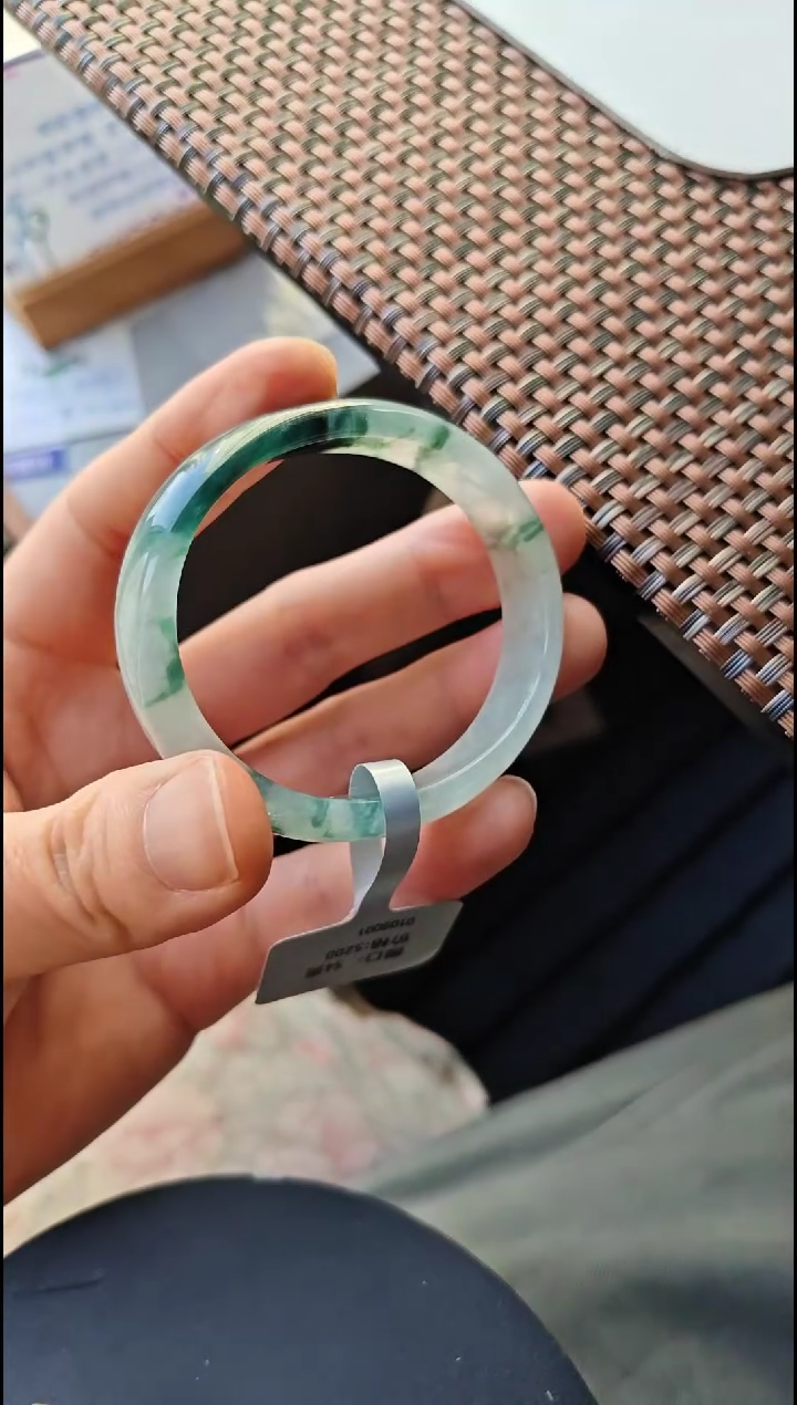 【闪购商品】翡翠手镯未镶嵌翡翠手镯未镶嵌