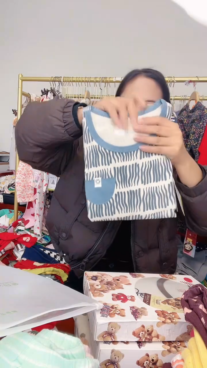 棉戴兜线条套装140码