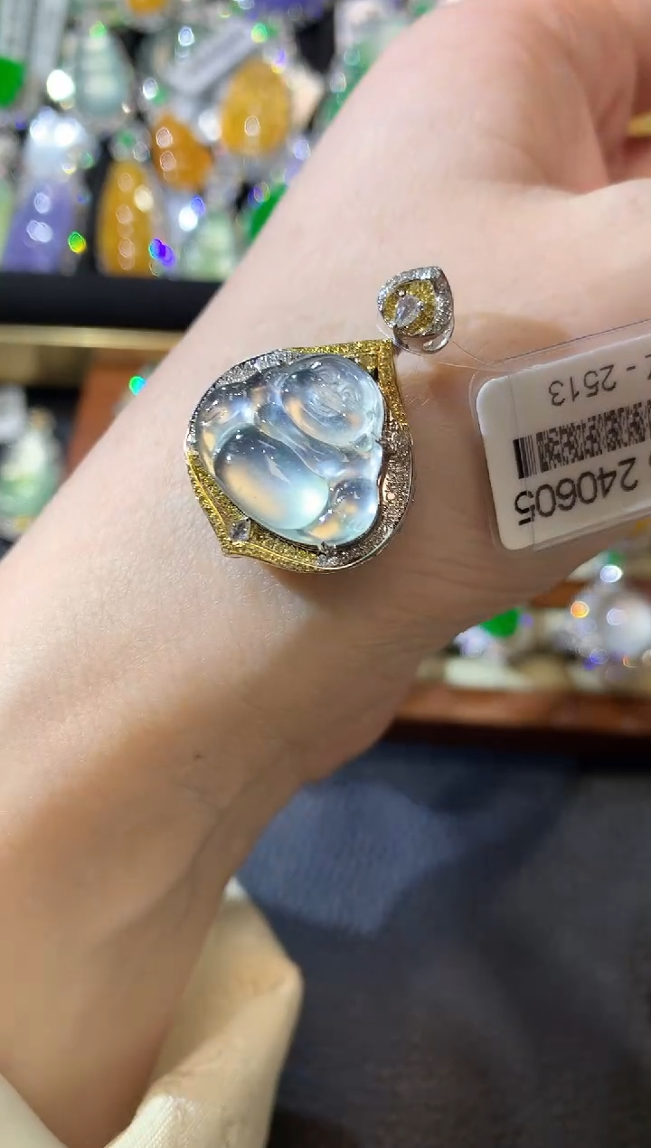 【闪购商品】翡翠吊坠(不含链)18K金镶嵌D47 