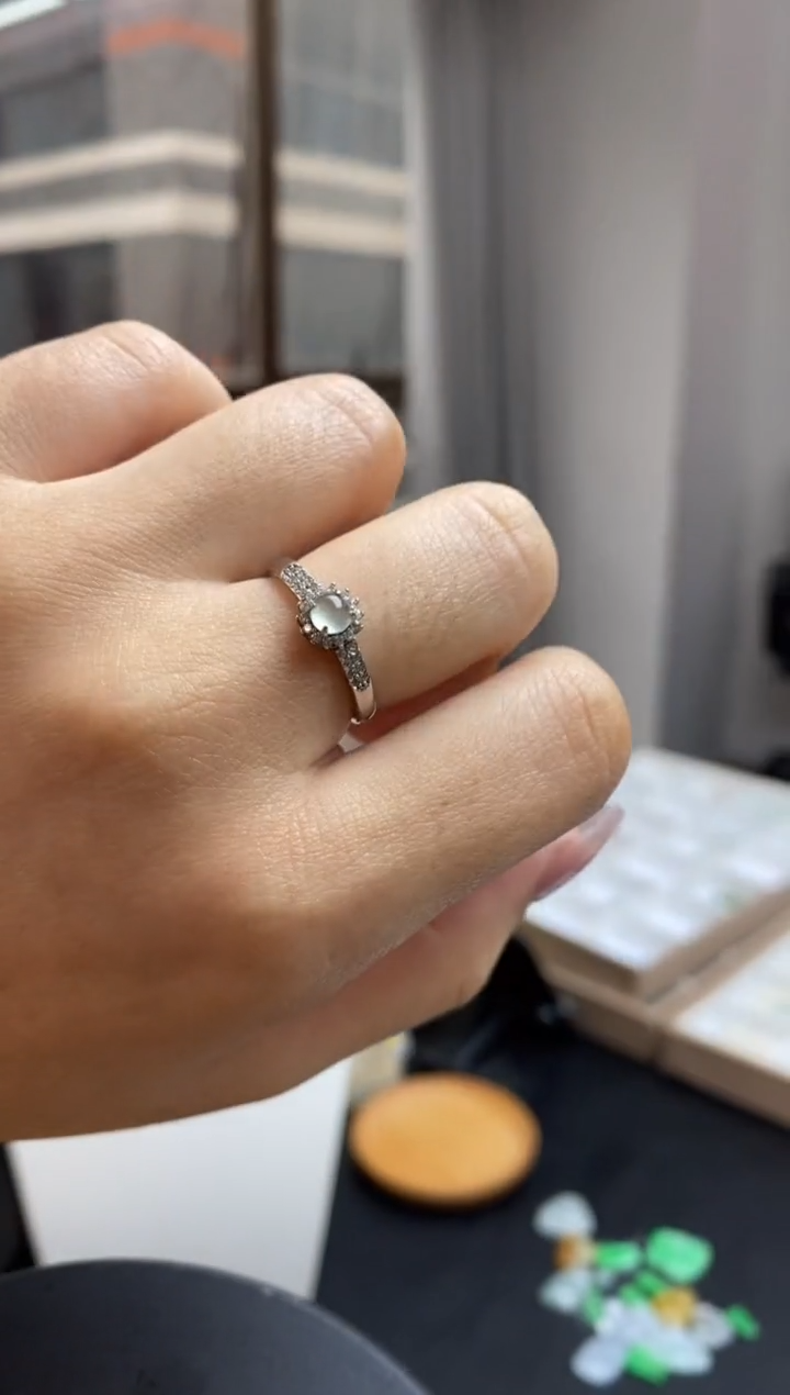 【闪购商品】定制翡翠银S925镶嵌翡翠戒指~