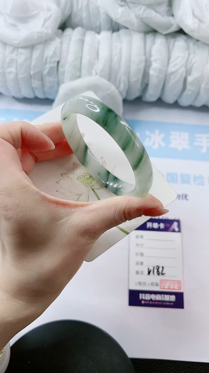 【闪购商品】石英质玉手镯未镶嵌多样性发货V182