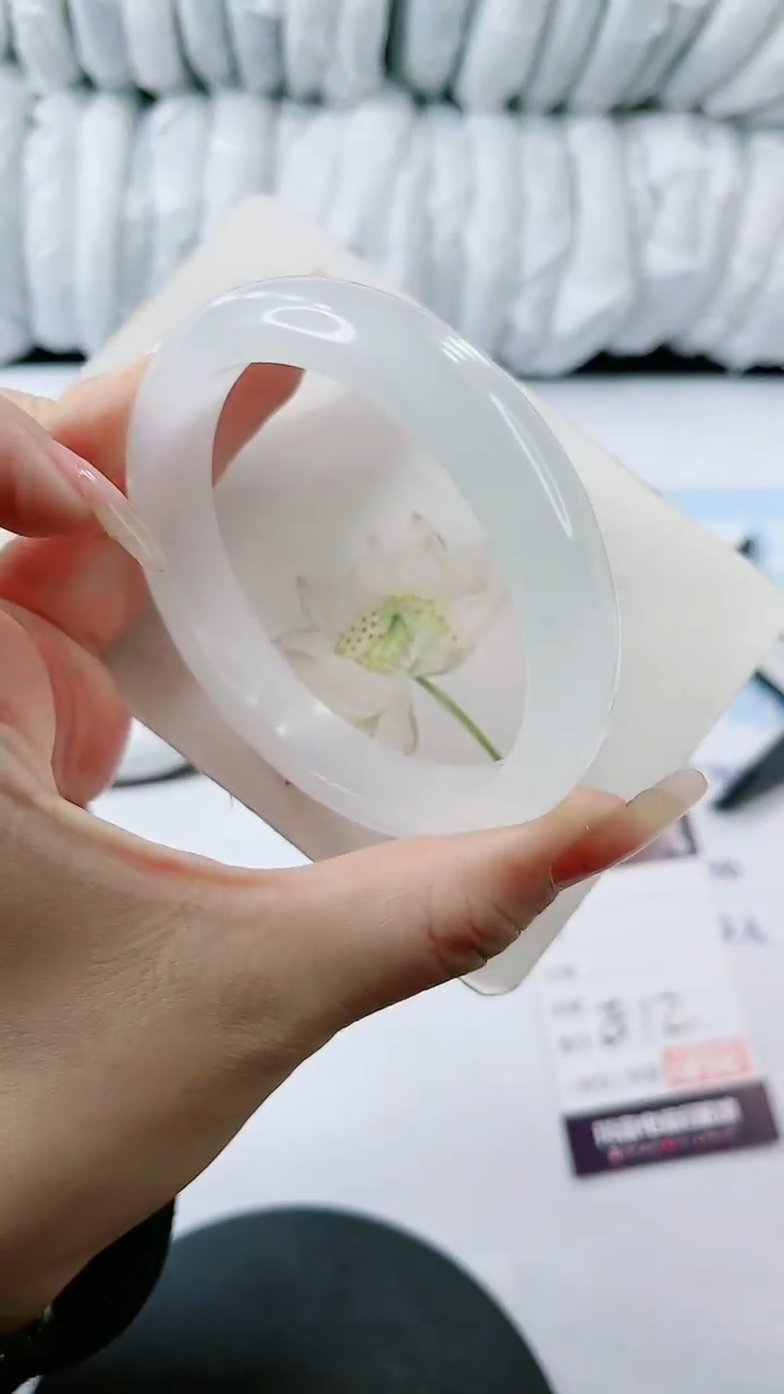 【闪购商品】石英质玉手镯未镶嵌多样性发货E12