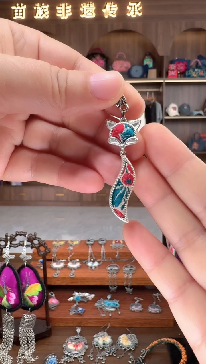 织绣扶光苗绣传承54