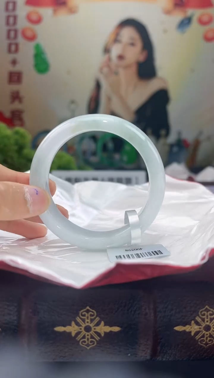【闪购商品】翡翠手镯未镶嵌手镯9