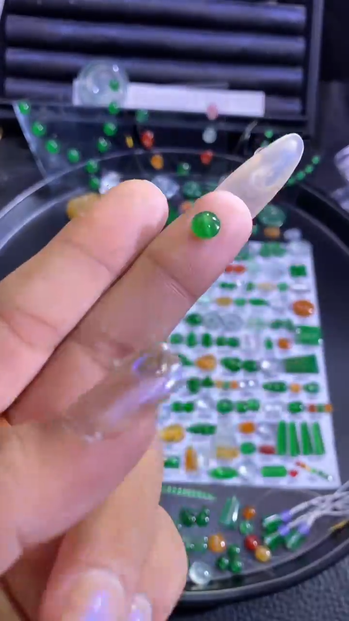 未镶嵌挂件翡翠珠子