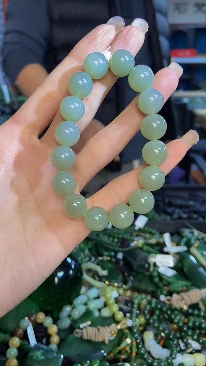 未镶嵌和田玉挂件1