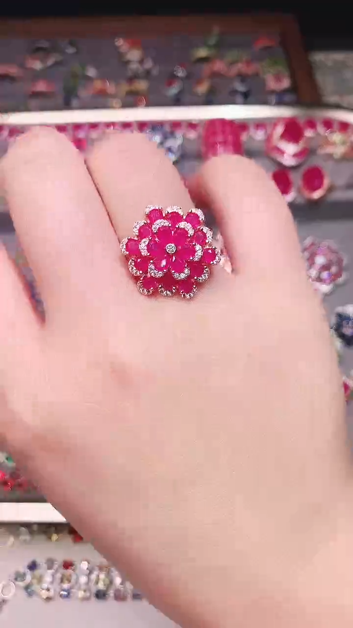 银S925镶嵌戒指红宝石....