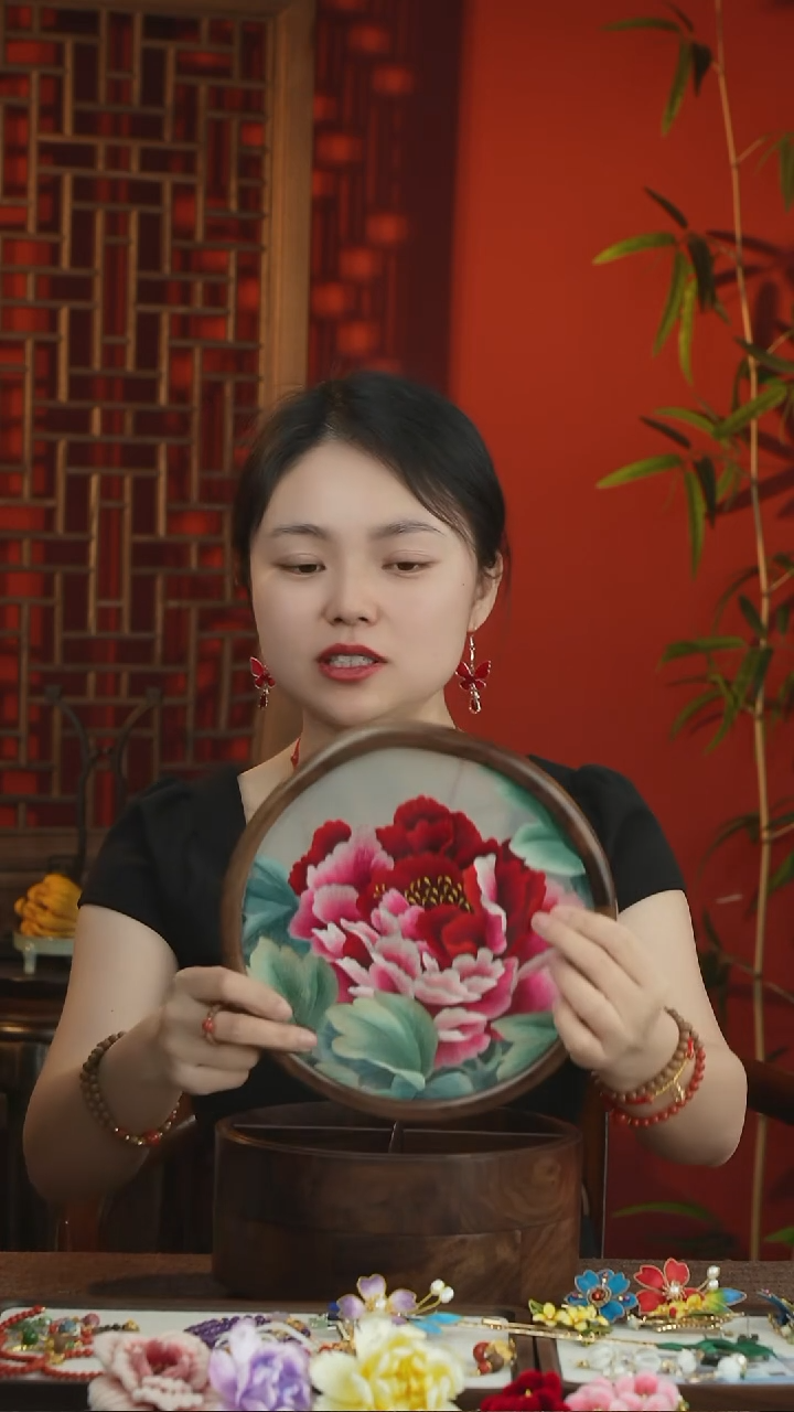 刺绣非遗苏绣干果盒