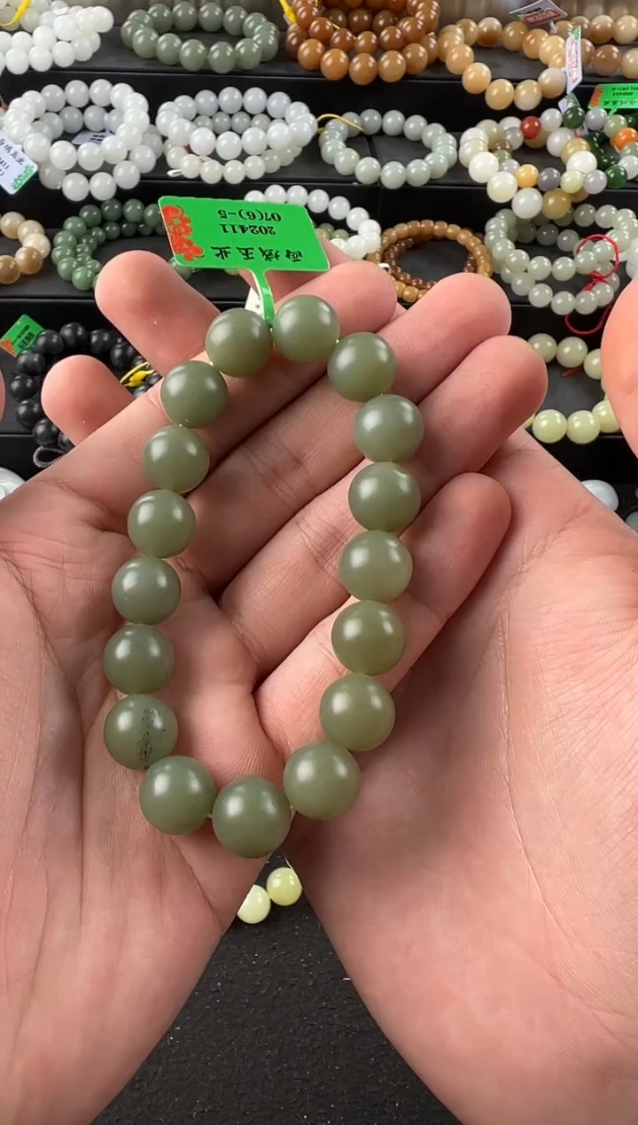 【闪购商品】和田玉手串未镶嵌若羌青黄口卡12微色差