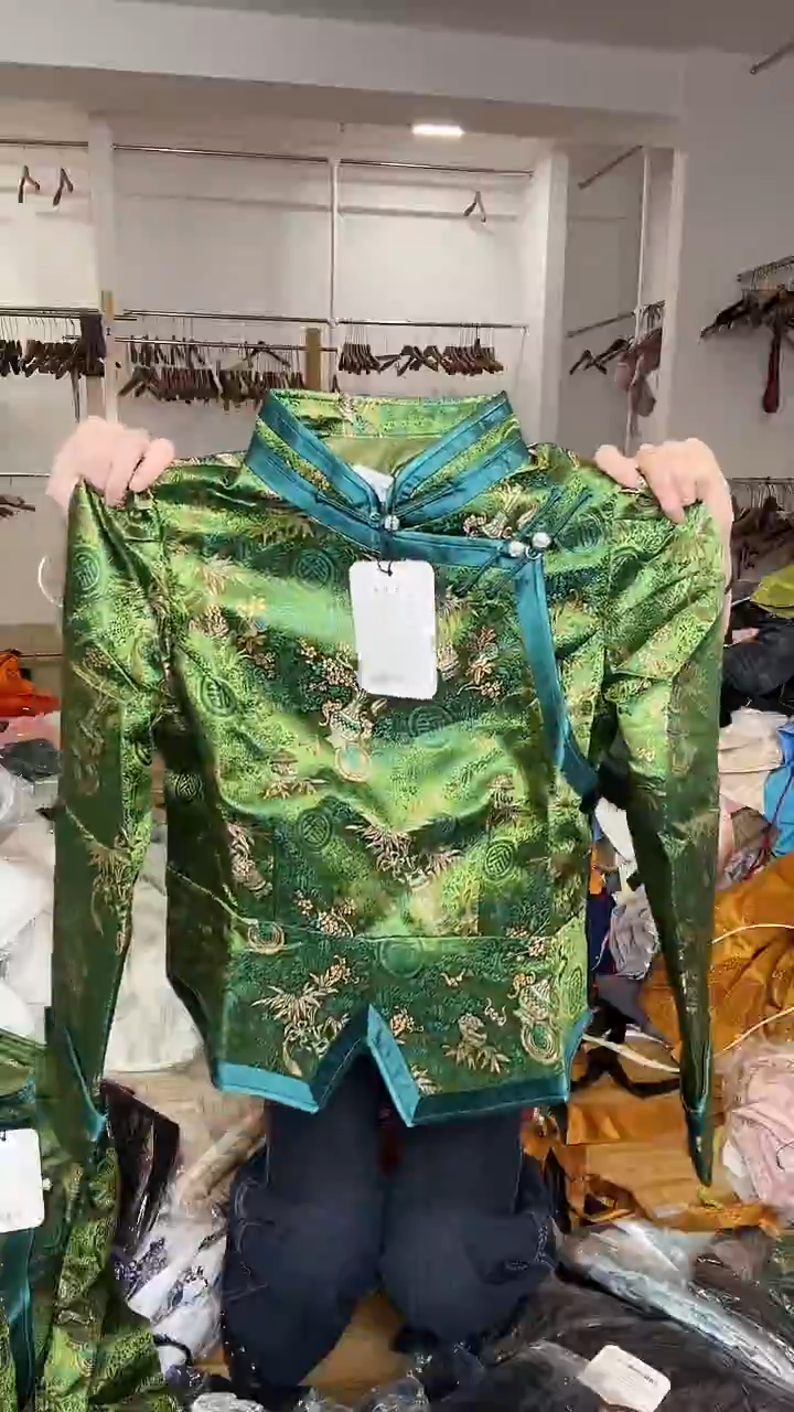 M码      100斤  外套